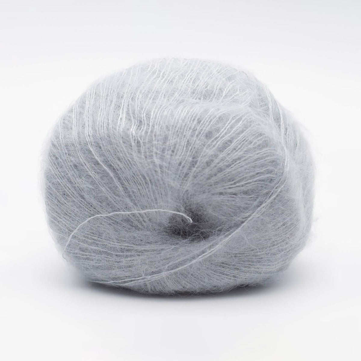 Pelote de Silky Kid de Kremke Soul Wool coloris 06_064 Nuage