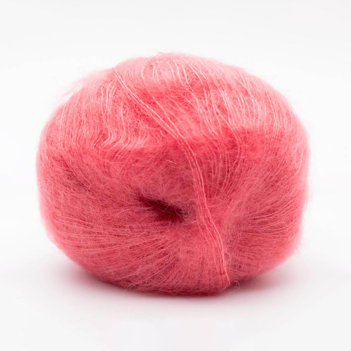 Pelote de Silky Kid de Kremke Soul Wool coloris 12_169 Corail