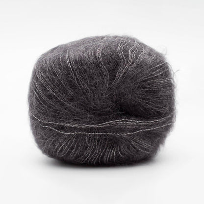 Pelote de Silky Kid de Kremke Soul Wool coloris 20_002 Anthracite Chiné