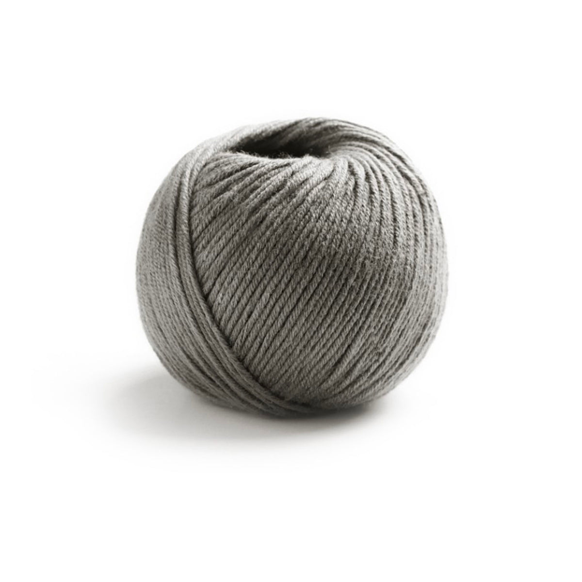 Pelote de Perla de Lamana coloris 05 Silver Grey
