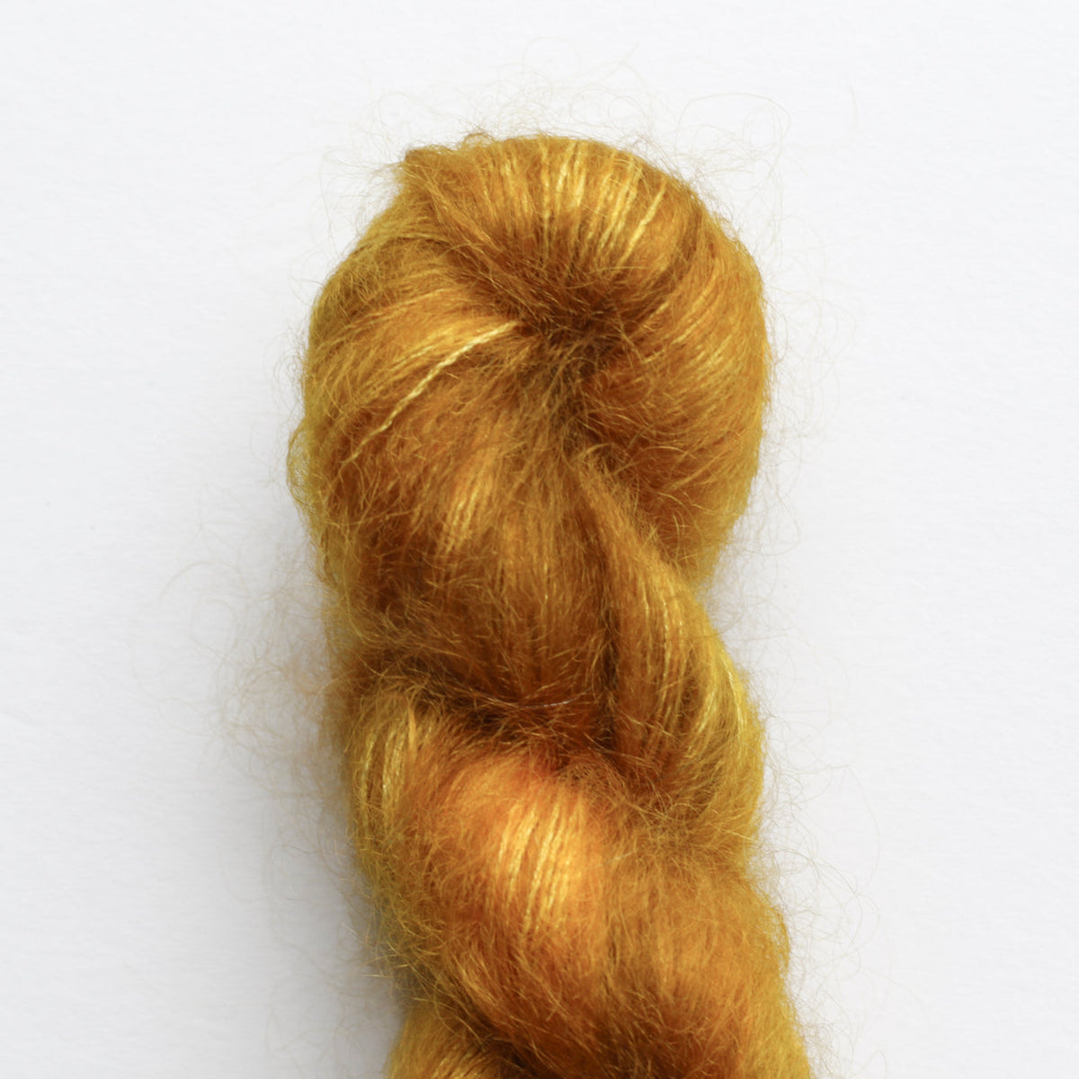 Echeveau de Tosh Silk Cloud de MadelineTosh coloris Candlewick (Hand Dyed)