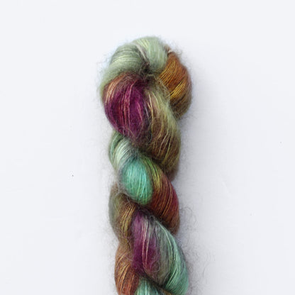 Echeveau de Tosh Silk Cloud de MadelineTosh coloris Fire Opal (Hand Dyed)