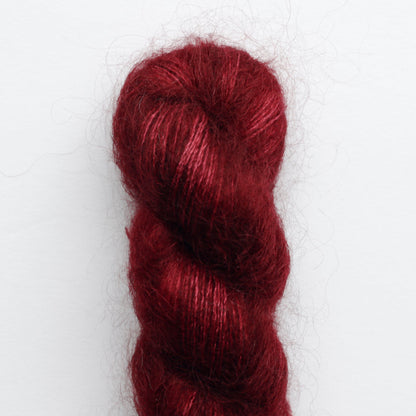 Echeveau de Tosh Silk Cloud de MadelineTosh coloris Tart (Hand Dyed)