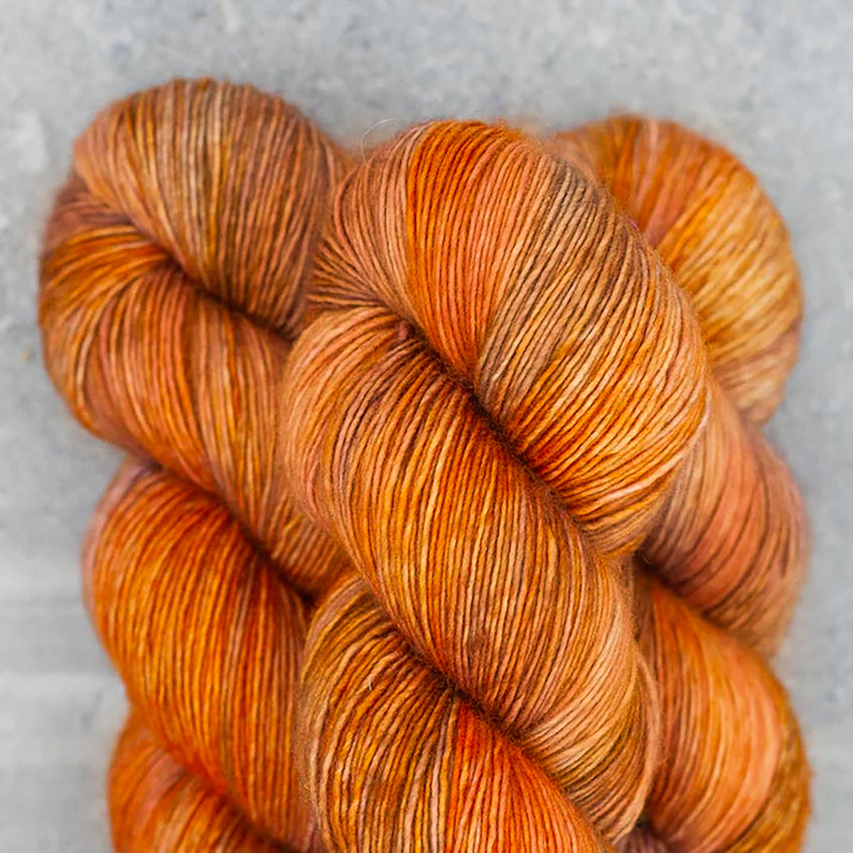 Echeveaux de Tosh Merino Light (TML) de MadelineTosh, coloris GG Loves Warm Embraces