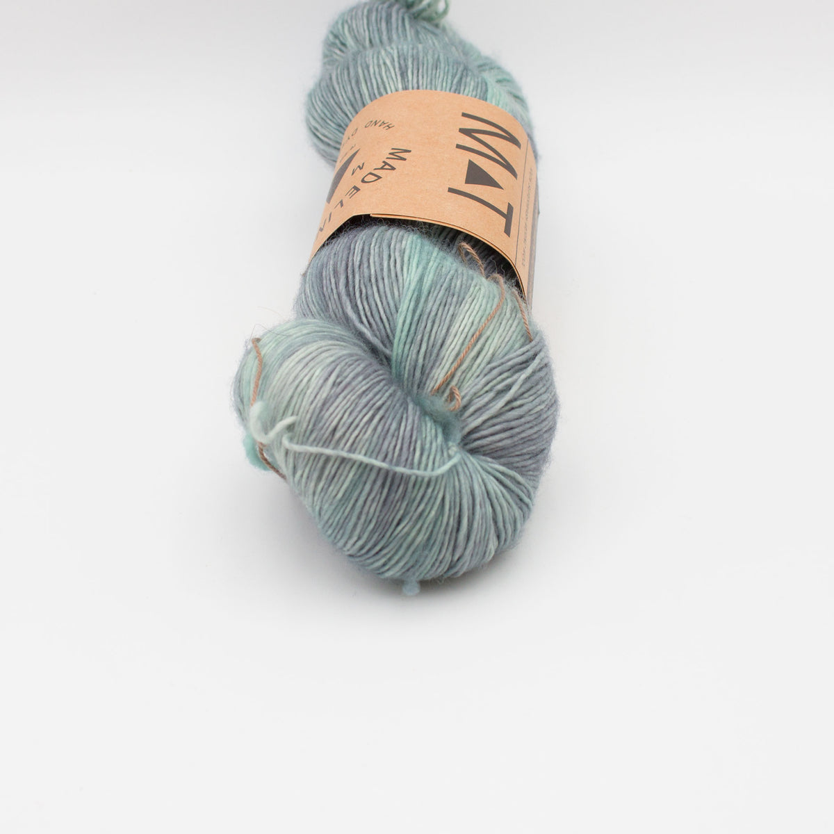 Echeveau de Tosh Merino Light (TML) de MadelineTosh coloris Big Sky