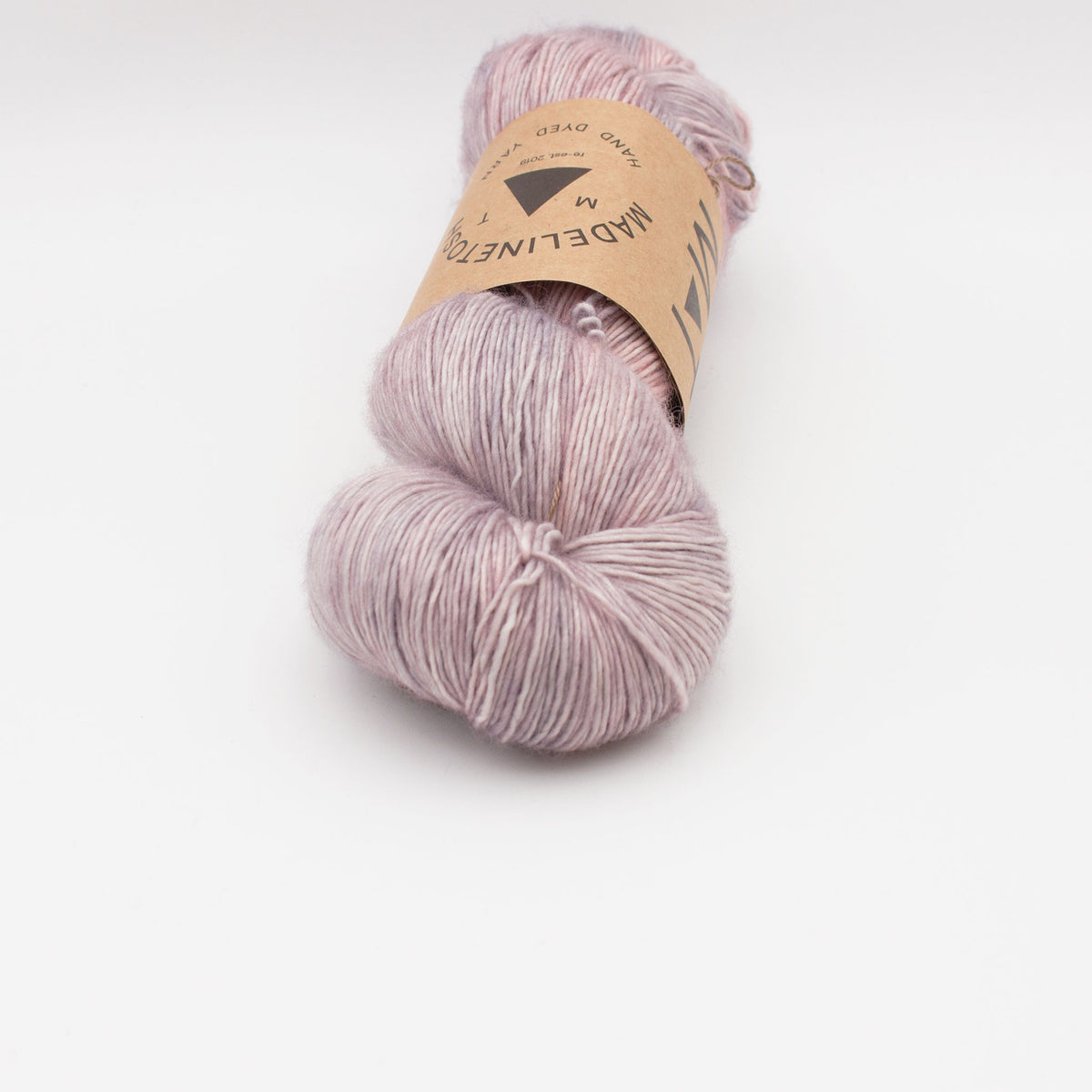 Echeveau de Tosh Merino Light (TML) de MadelineTosh coloris Calligraphy