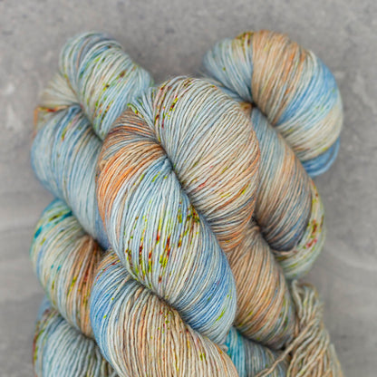 Echeveau de Tosh Merino Light (TML) de MadelineTosh coloris Central Park West