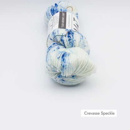 Echeveau de Tosh Merino Light (TML) de MadelineTosh coloris Crevasse Speckle