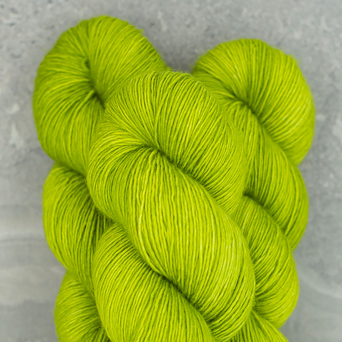 Echeveaux de Tosh Merino Light (TML) de MadelineTosh, coloris Grasshopper