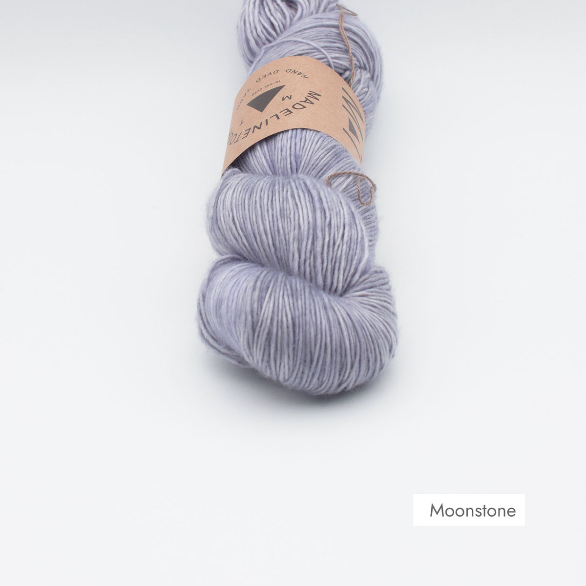 Echeveau de Tosh Merino Light (TML) de MadelineTosh coloris Moonstone