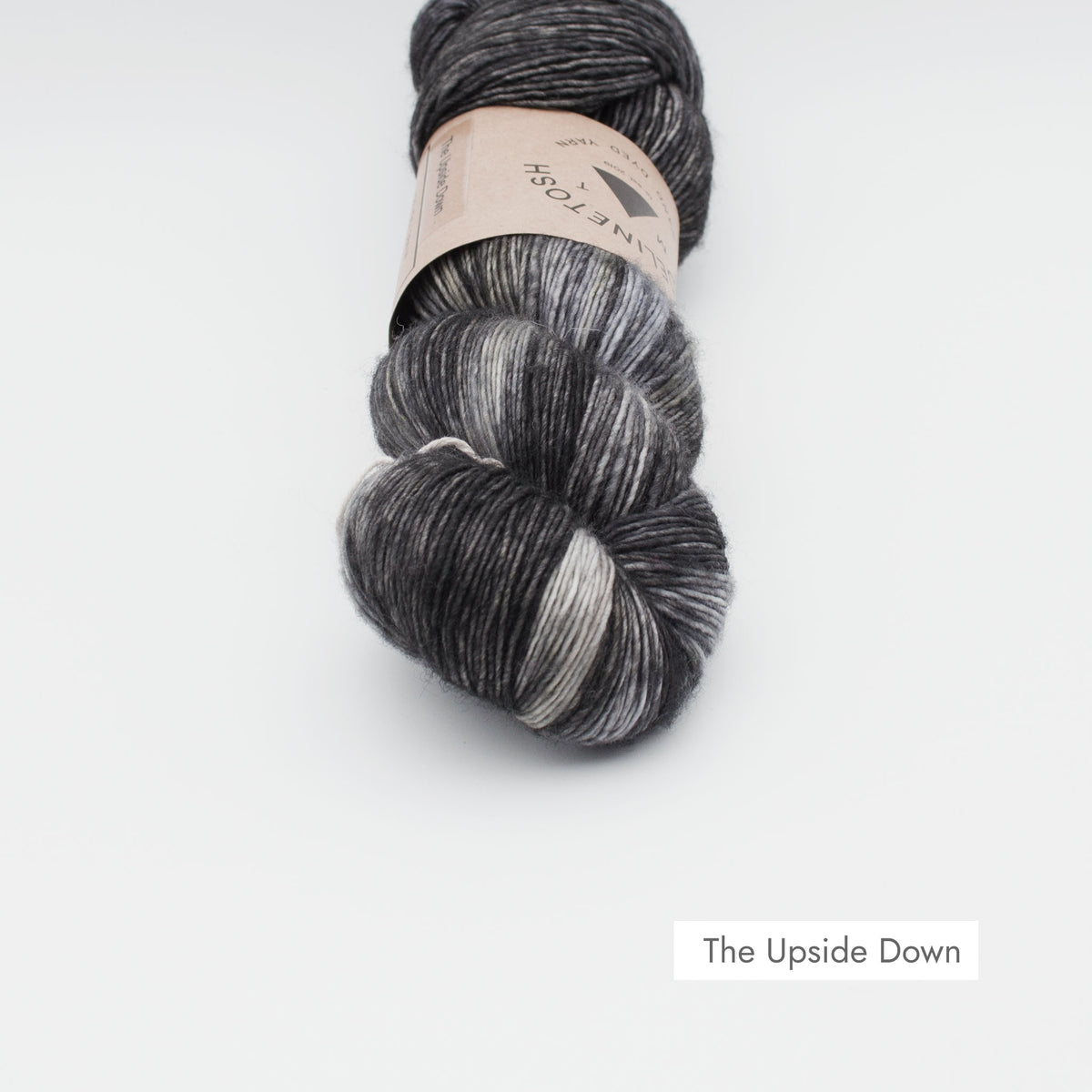 Echeveau de Tosh Merino Light (TML) de MadelineTosh coloris The Upside Down