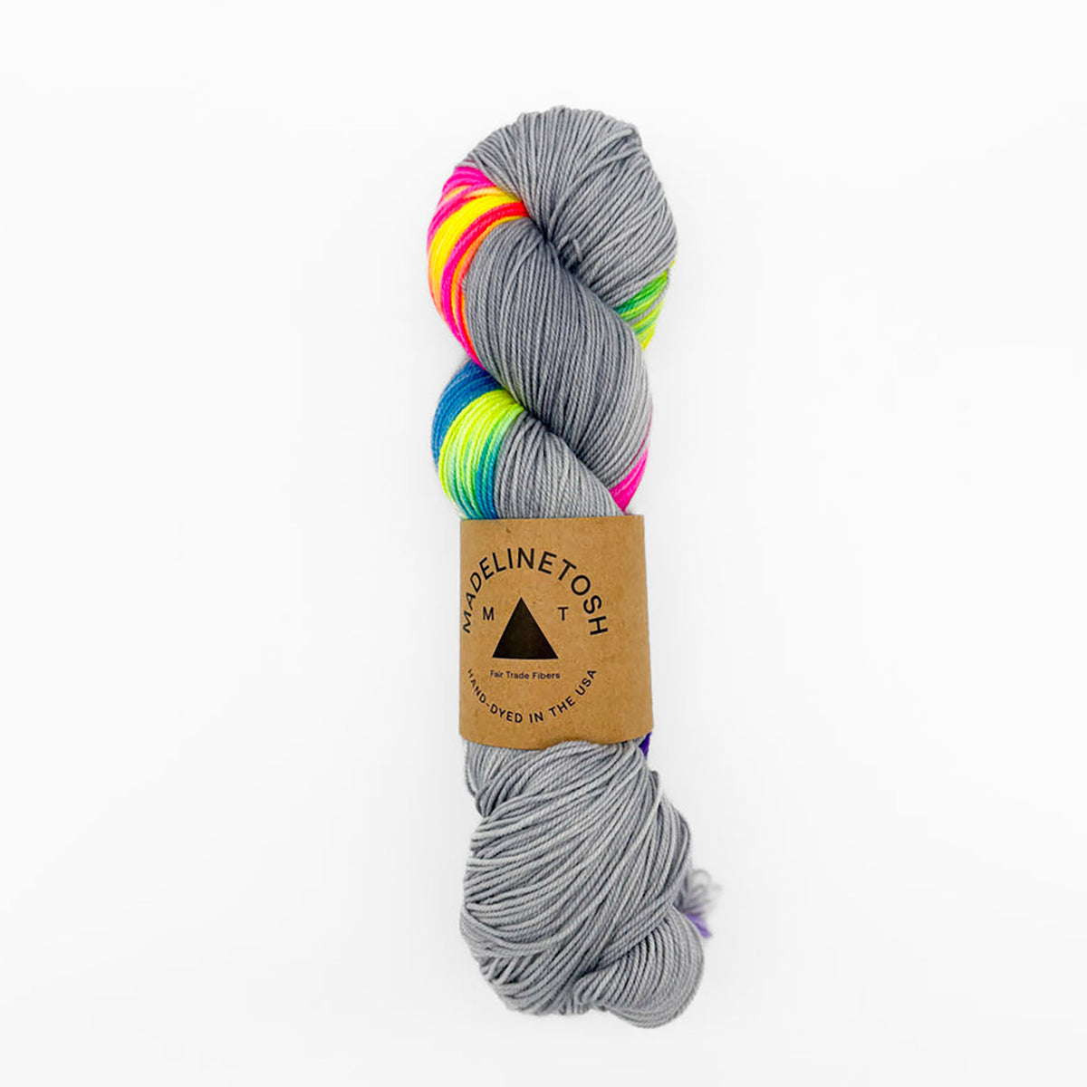 Echeveau de Madelinetosh coloris Cloudy with a Chance of Rainbow (ici sur base Twist Light)
