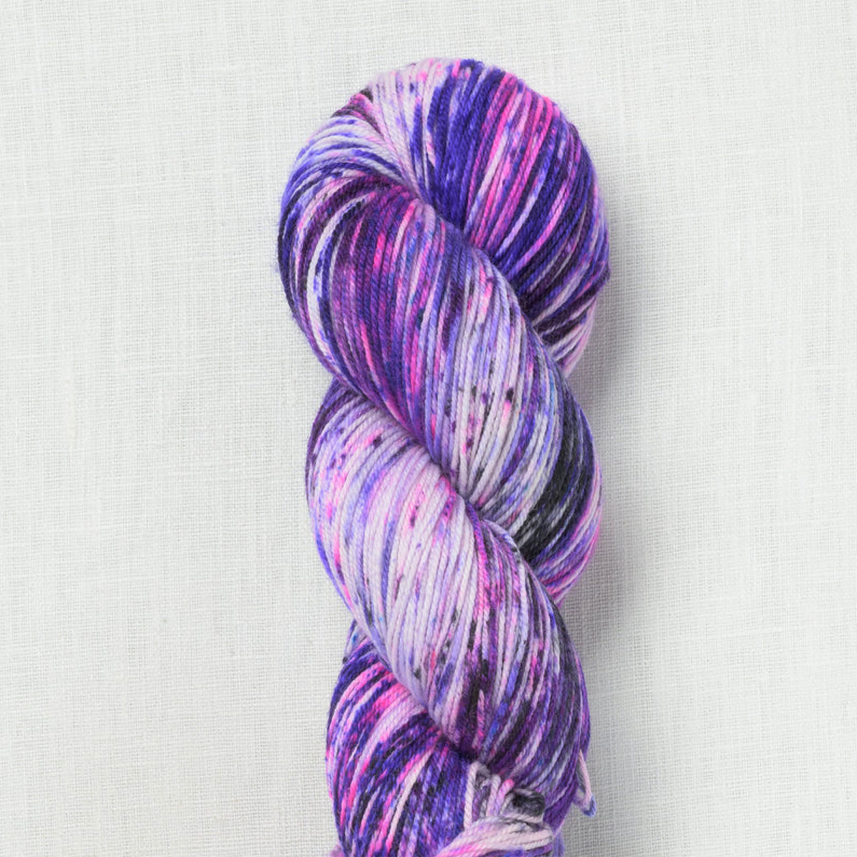 Echeveau de Twist Light de Madelinetosh coloris Goosebumps