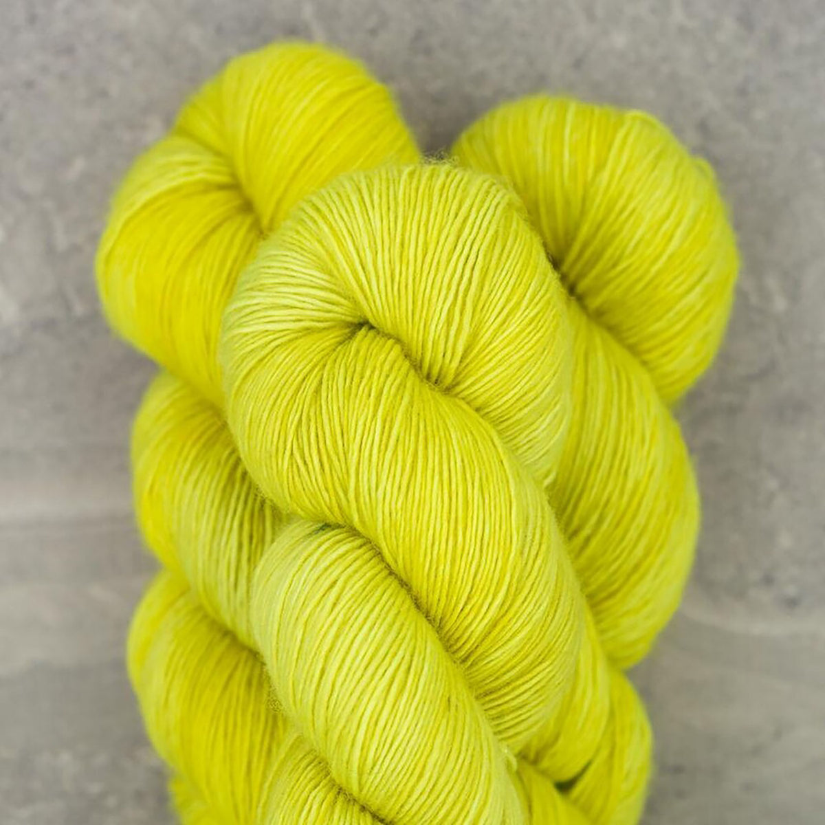 Echeveaux de Madelinetosh coloris Hello