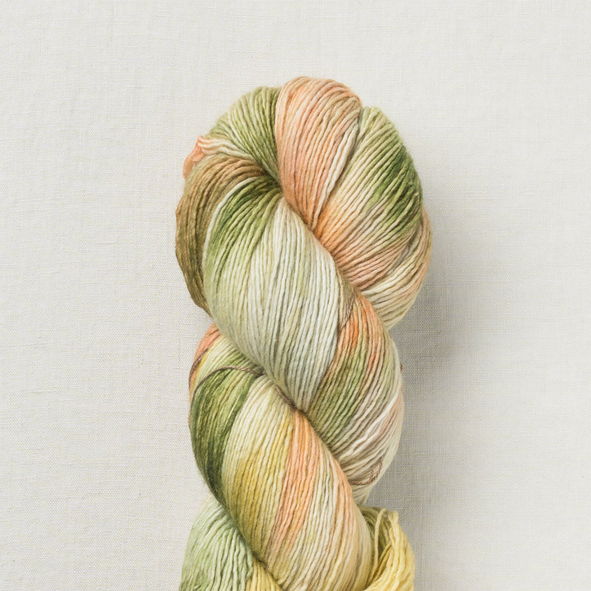 Echeveau de Madelinetosh coloris Sans Regret
