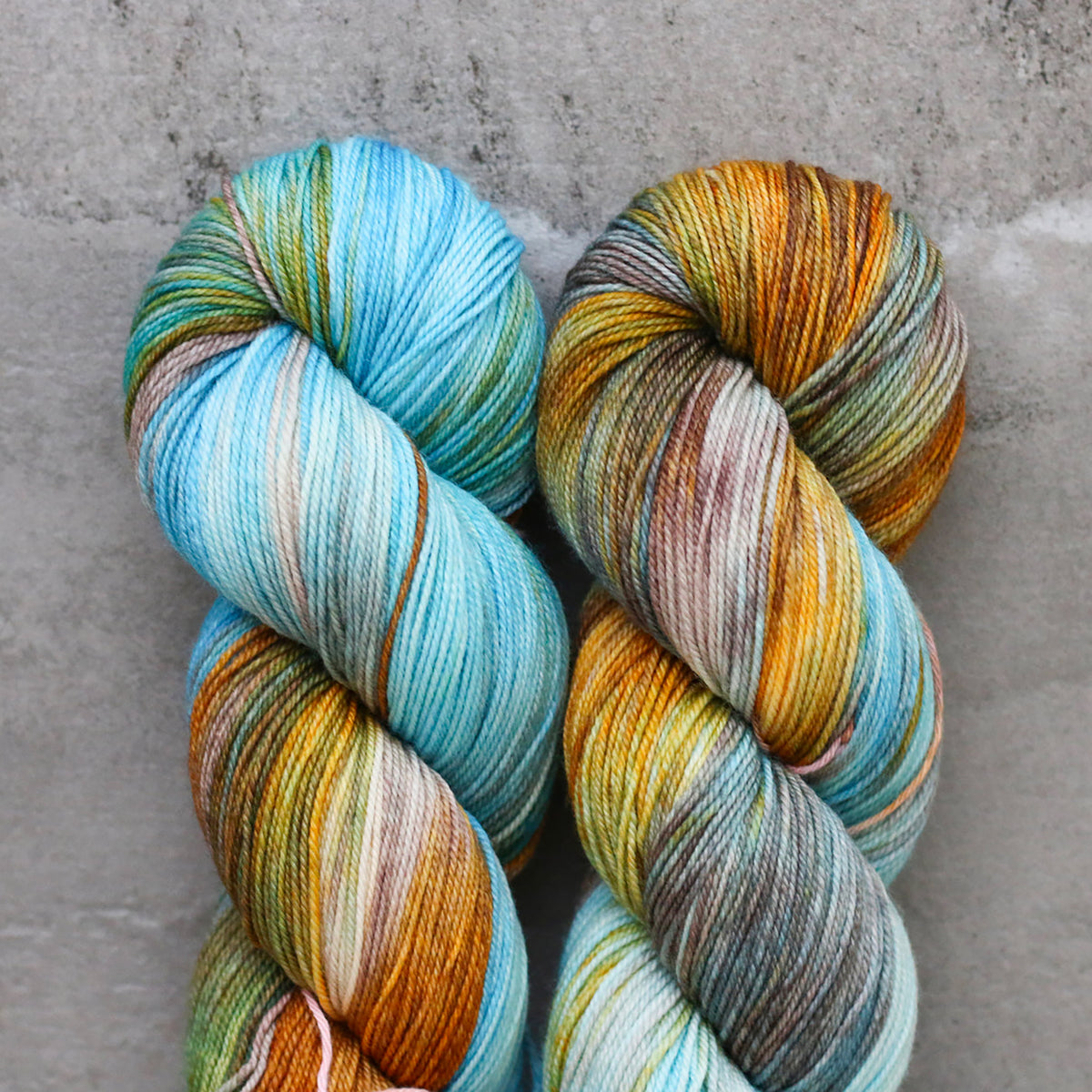 Echeveau de Twist Light de MadelineTosh coloris Schnitzelfaced