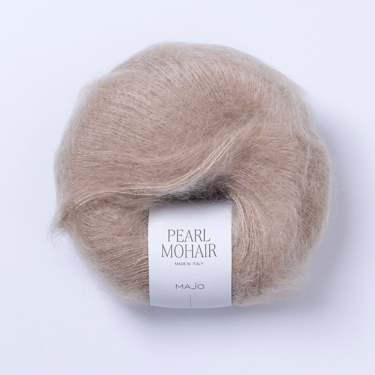 Pelote de Pearl Mohair de Majo Garn, coloris 102 Vanilla