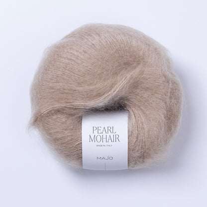 Pelote de Pearl Mohair de Majo Garn, coloris 102 Vanilla