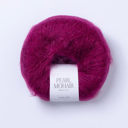 Pelote de Pearl Mohair de Majo Garn, coloris 901 Mulberry