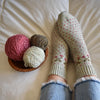 Patron de tricot de chaussettes Cueillir des Cerises de Marie-Christine Lévesque paru dans le livre Botanique