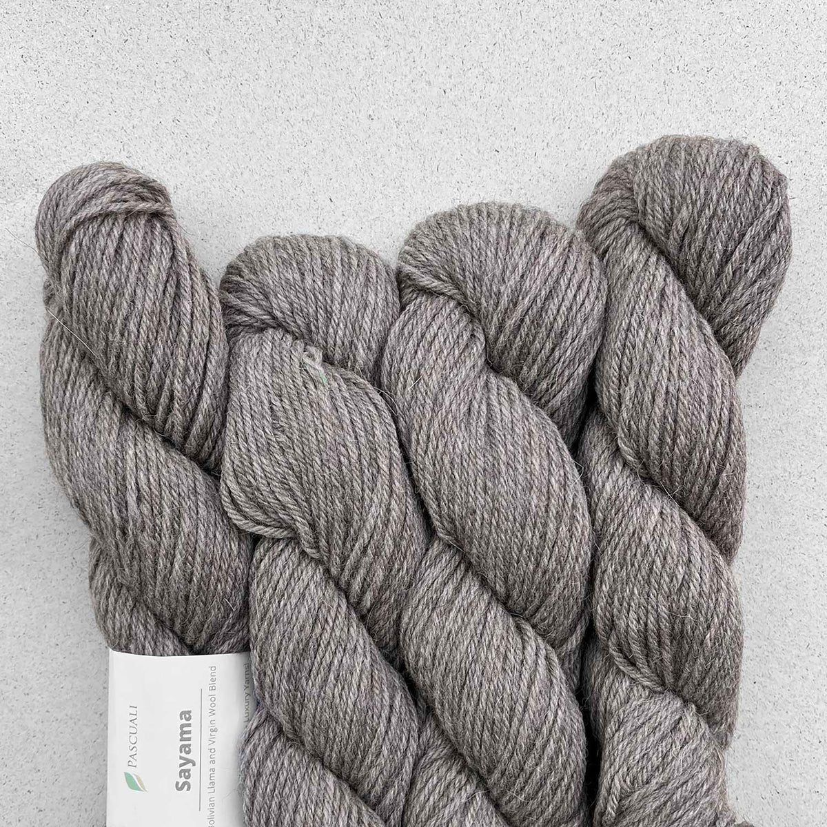 Echeveaux de Sayama de Pascuali coloris 313 Greige