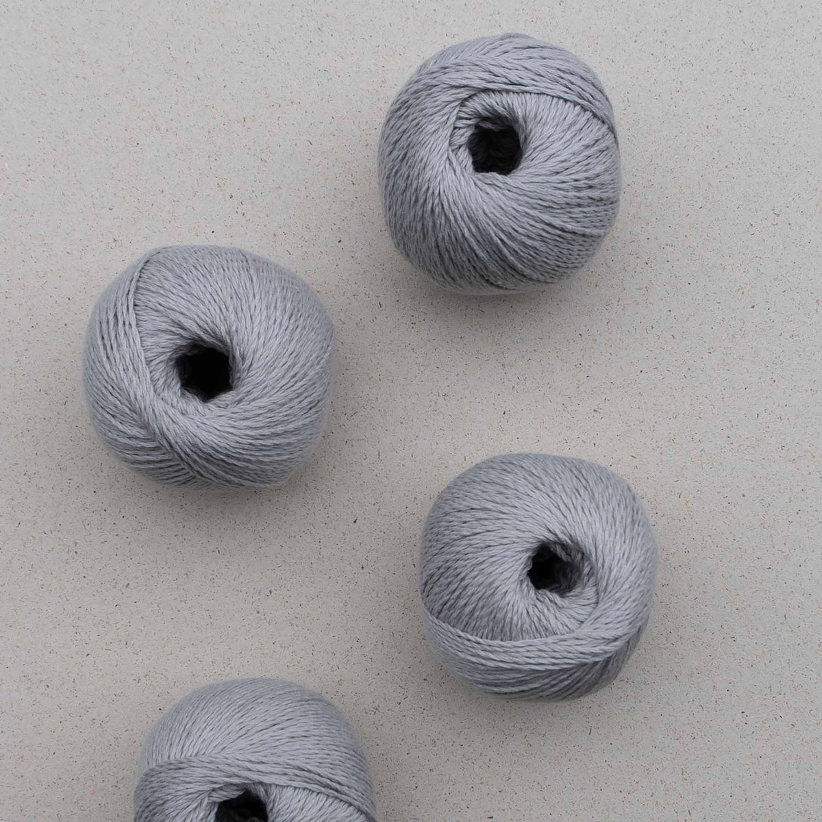 Pelotes de Sole de Pascuali coloris 81 Platinum