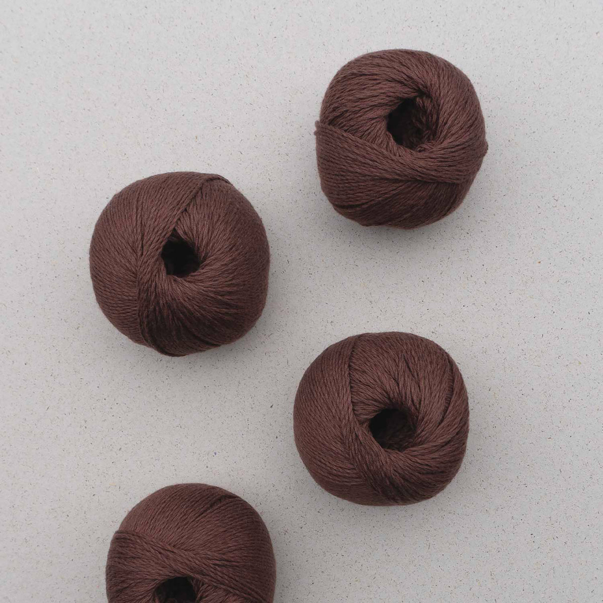 Pelotes de Sole de Pascuali coloris 87 Chestnut