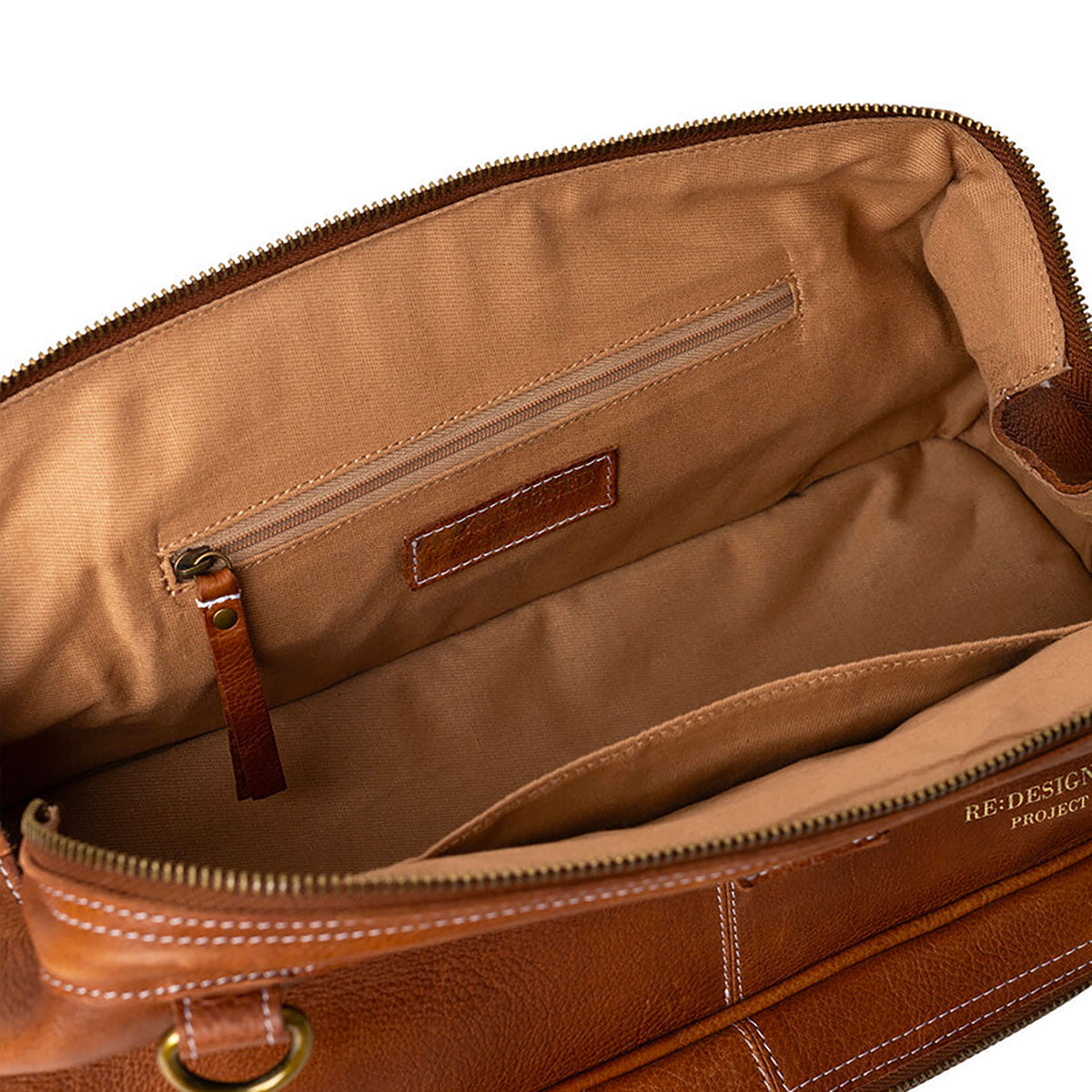 Sac avec rangement pour aiguilles P045 de Re:Designed coloris Walnut