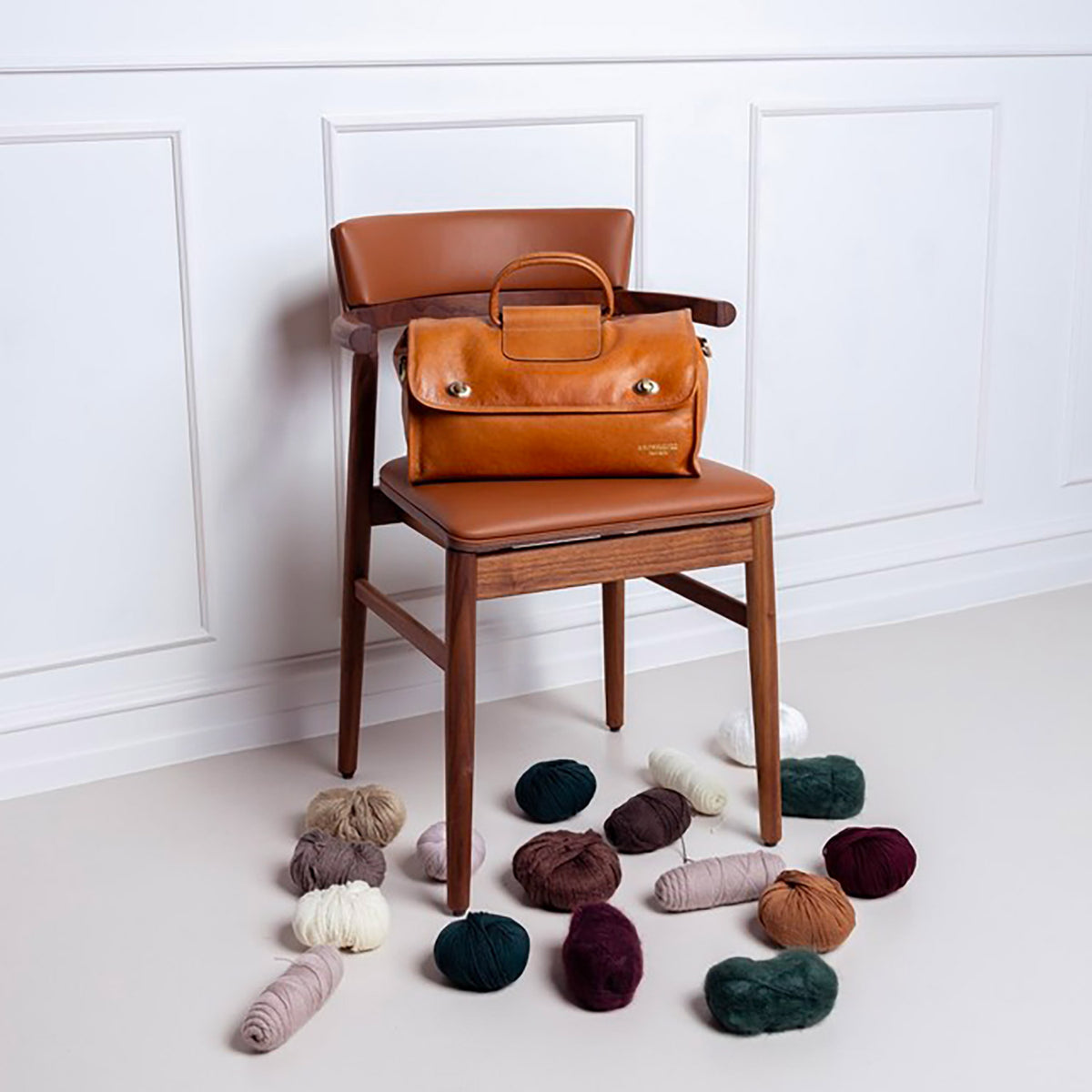 Sac avec rangement pour aiguilles P073 de Re:Designed coloris Burned Tan