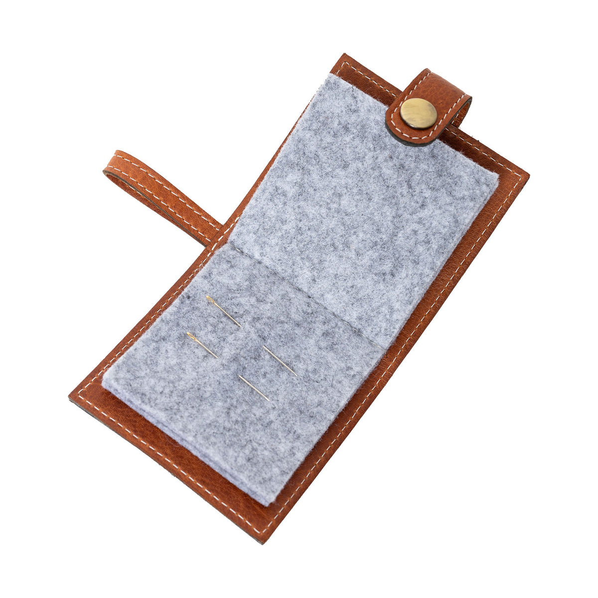 Etui pour aiguilles à coudre ou à broderie P076 de Re:Designed coloris Burned Tan