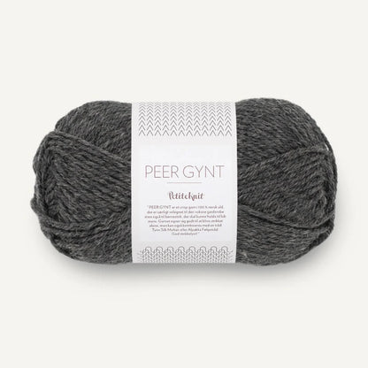 Pelote de Peer Gynt de Sandnes Garn, collection Petite Knit, coloris 1065 Charcoal