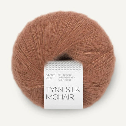 Pelote de Tynn Silk Mohair de Sandnes Garn coloris 3342 Mocha Mousse