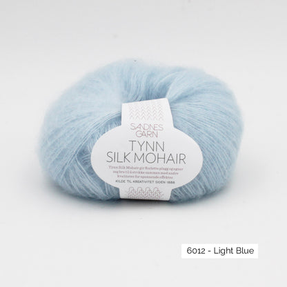 Pelote de Tynn Silk Mohair de Sandnes Garn coloris 6012 Light Blue