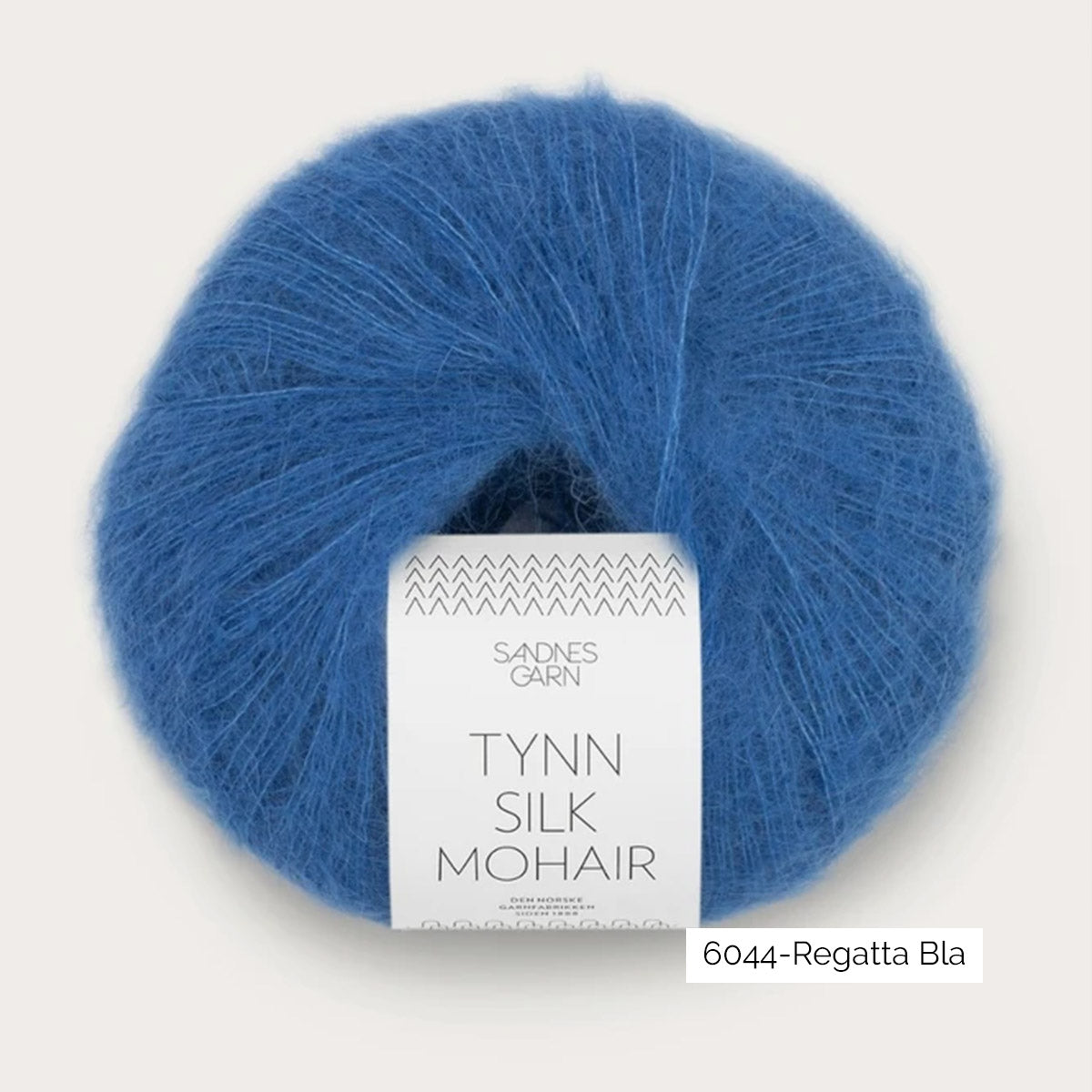 Pelote de Tynn Silk Mohair de Sandnes Garn coloris 6044 Regatta Blå