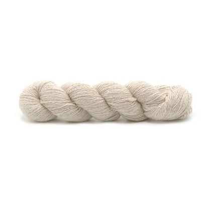 Echeveau de bourette de soie de Spun Silk Yarns, coloris 110 Light Beige