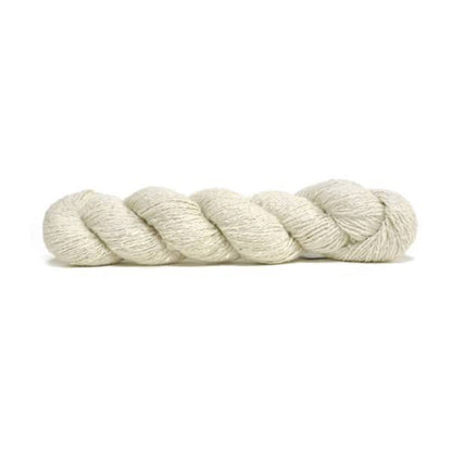 Echeveau de bourrette de soie de Spun Silk Yarns, coloris 114 Pearly