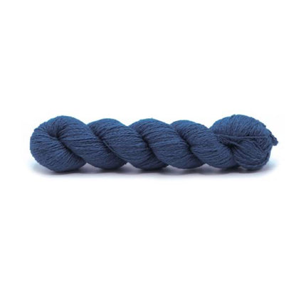 Echeveau de bourette de soie de Spun Silk Yarns, coloris 132 Interstellar