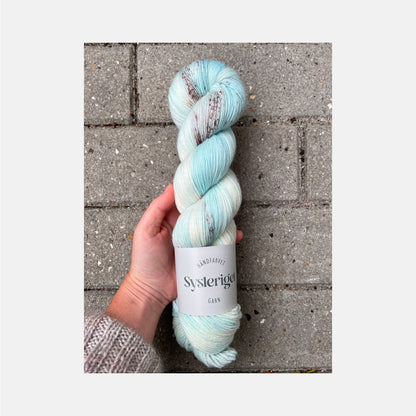 Echeveau de Cashmere Sock de Sysleriget coloris Blackbird