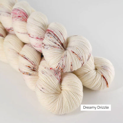 Echeveau de Cashmere Sock de Sysleriget coloris Dreamy Drizzle
