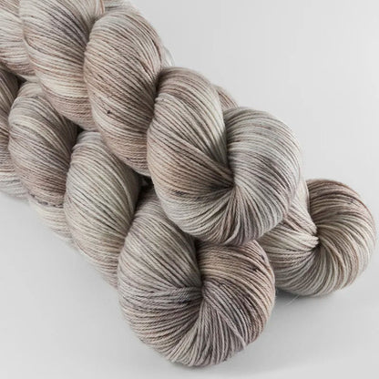 Echeveau de Cashmere Sock de Sysleriget coloris So Long London