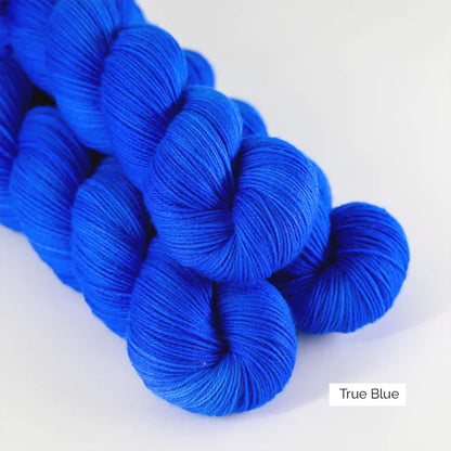 Echeveaux de Cashmere Sock de Sysleriget coloris True Blue