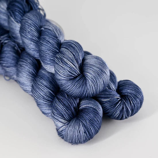 Echeveaux de Pure Silk de Sysleriget coloris Blued Steel