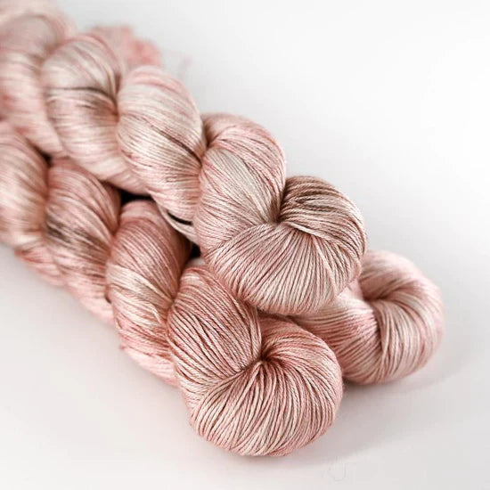 Echeveaux de Pure Silk de Sysleriget coloris Miss Marple