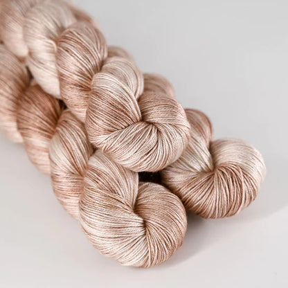 Echeveaux de Pure Silk de Sysleriget coloris Powder