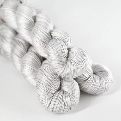 Echeveaux de Pure Silk de Sysleriget coloris Silver Edition