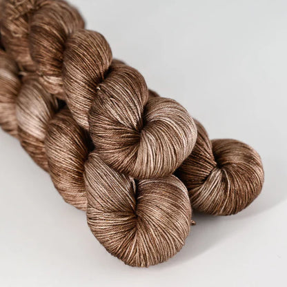 Echeveaux de Pure Silk de Sysleriget coloris Teddy Bear Brown