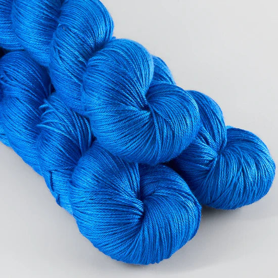 Echeveaux de Pure Silk de Sysleriget coloris True Blue