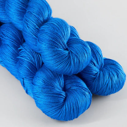 Echeveaux de Pure Silk de Sysleriget coloris True Blue