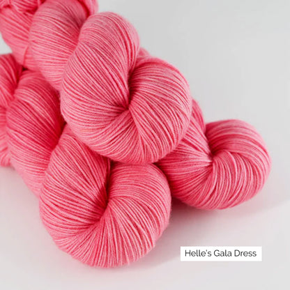 Echeveaux de Sock de Sysleriget, coloris Helle's Gala Dress