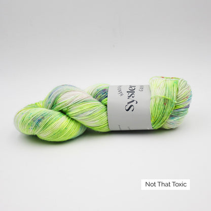 Echeveau de Sock de Sysleriget, coloris Not That Toxic